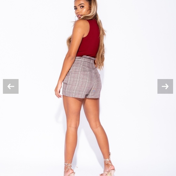 Final sale! ๐HP๐ high waisted self belt shorts - Picture 3 of 5